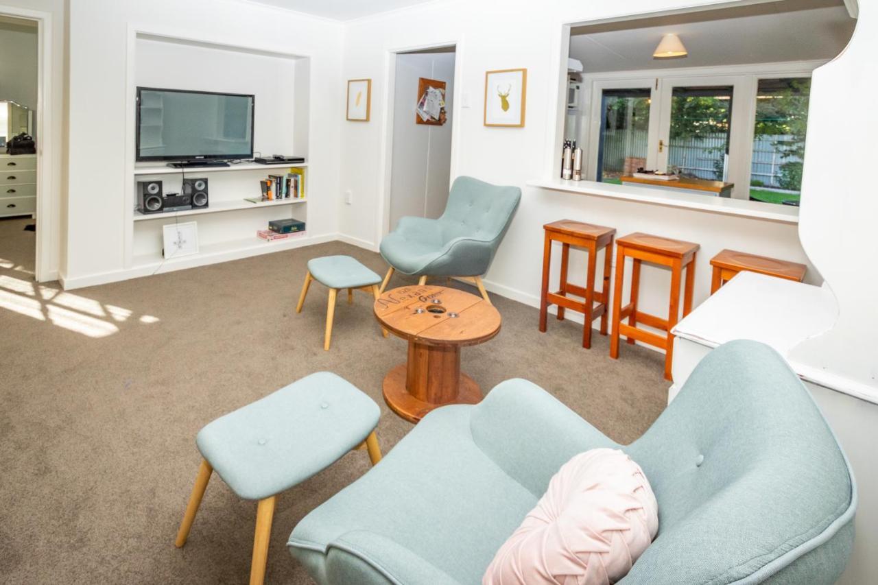 Hop, Skip And Jump To The Lake - Te Anau House Eksteriør bilde